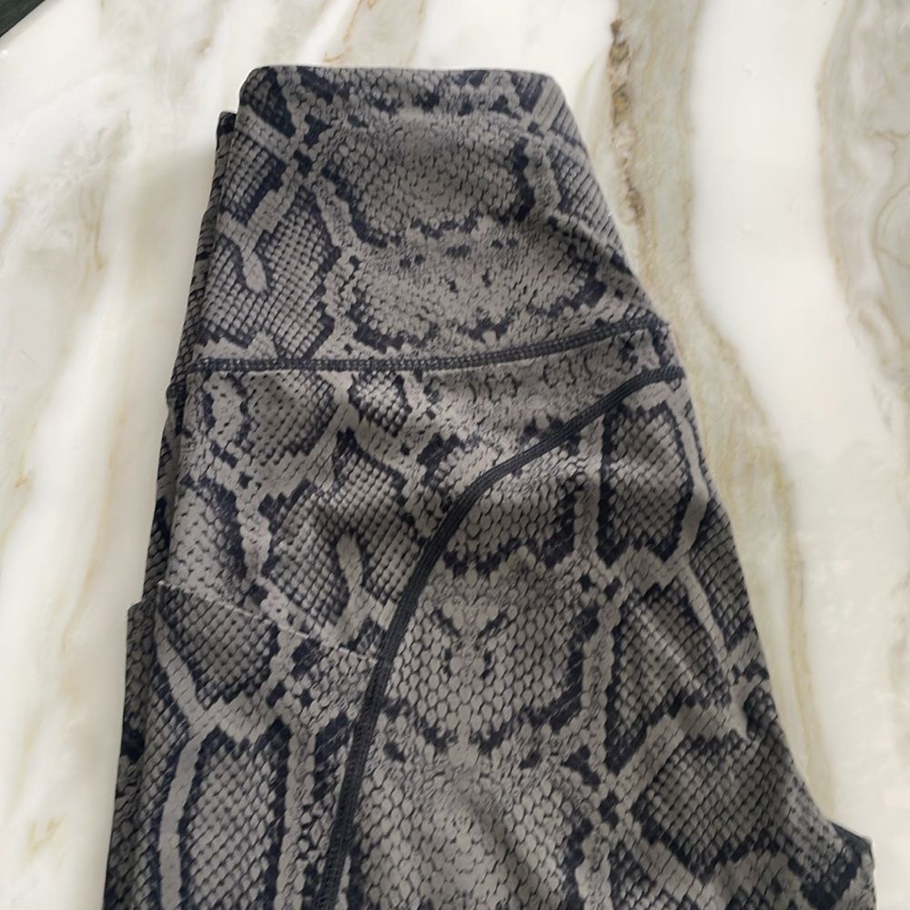 Varley Snake Print High Compression Leggings With… - image 3